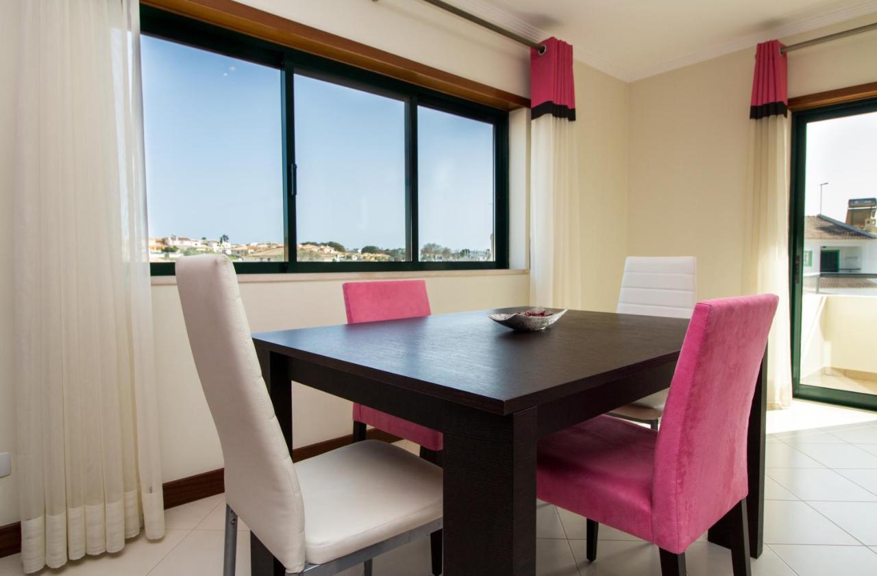 Family Apartment - Pool And Garden & Playground & Beach & Албуфейра Екстериор снимка