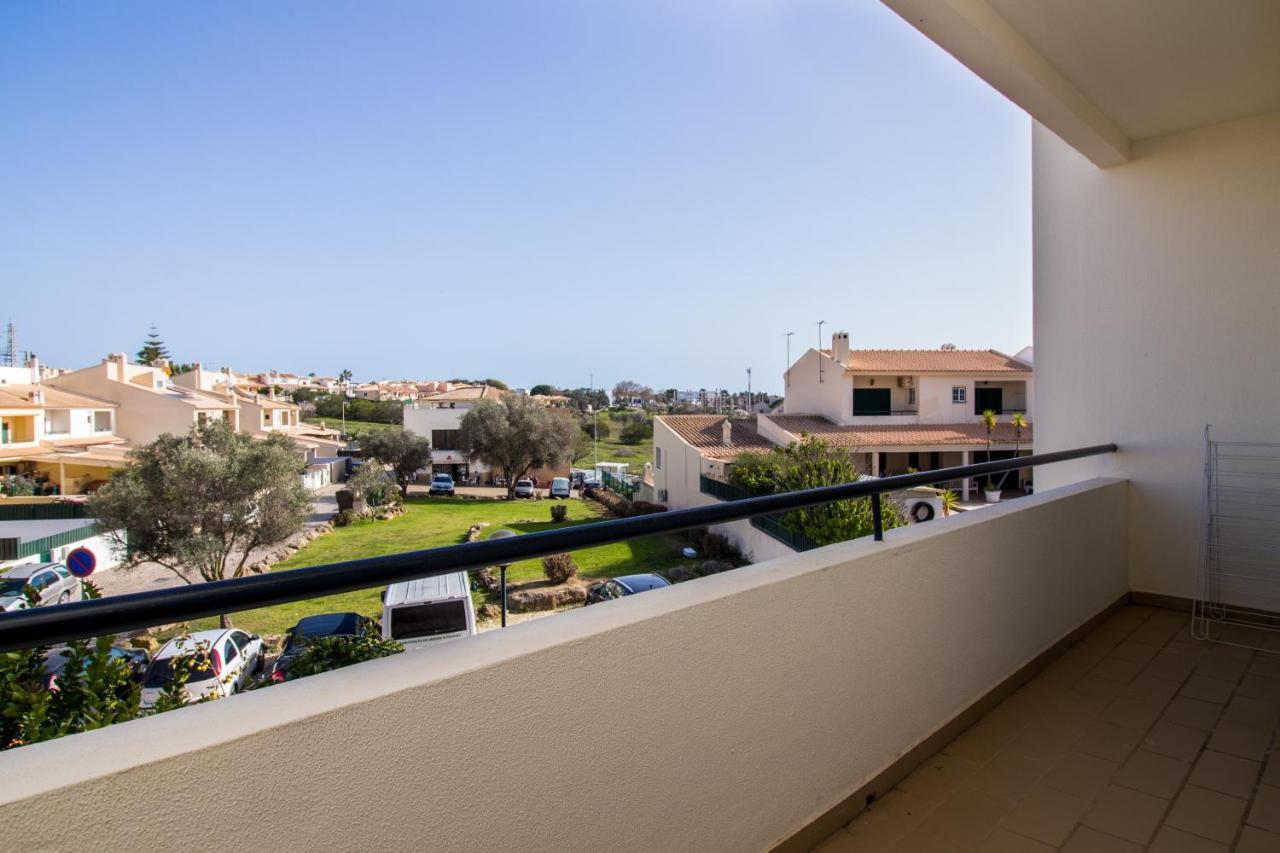 Family Apartment - Pool And Garden & Playground & Beach & Албуфейра Екстериор снимка