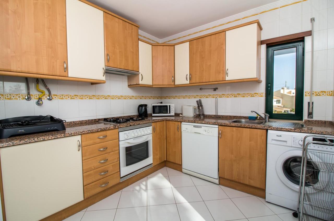 Family Apartment - Pool And Garden & Playground & Beach & Албуфейра Екстериор снимка