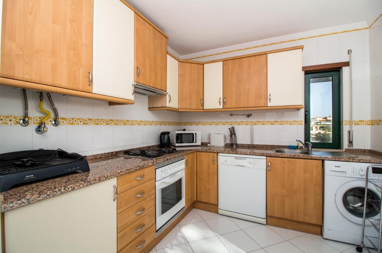 Family Apartment - Pool And Garden & Playground & Beach & Албуфейра Екстериор снимка