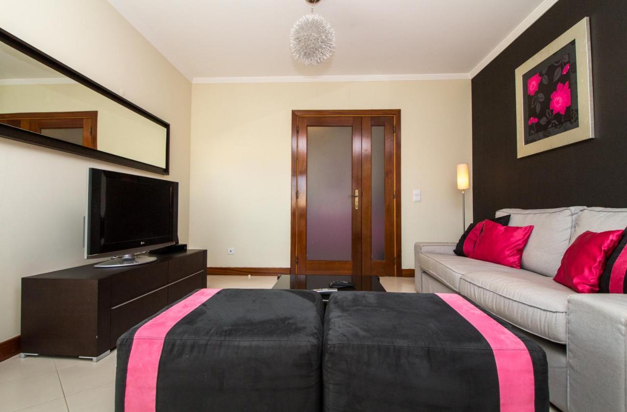 Family Apartment - Pool And Garden & Playground & Beach & Албуфейра Екстериор снимка