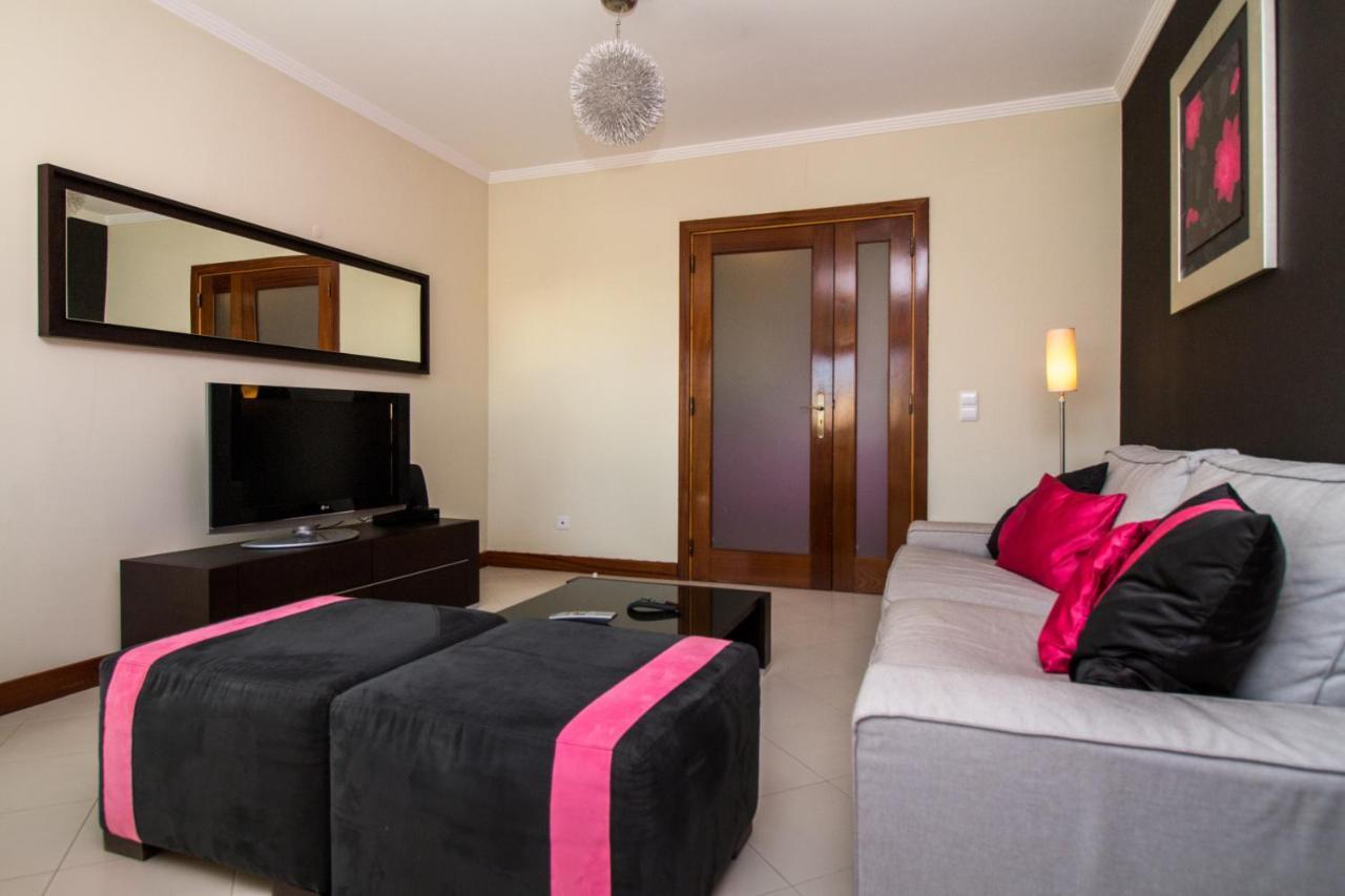 Family Apartment - Pool And Garden & Playground & Beach & Албуфейра Екстериор снимка