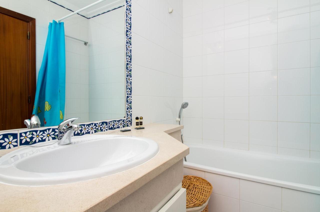 Family Apartment - Pool And Garden & Playground & Beach & Албуфейра Екстериор снимка