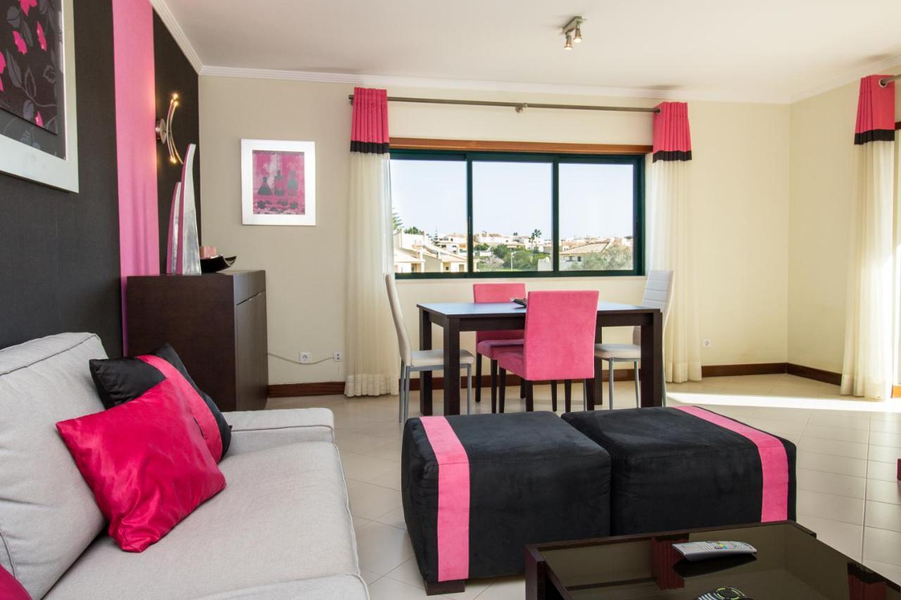 Family Apartment - Pool And Garden & Playground & Beach & Албуфейра Екстериор снимка