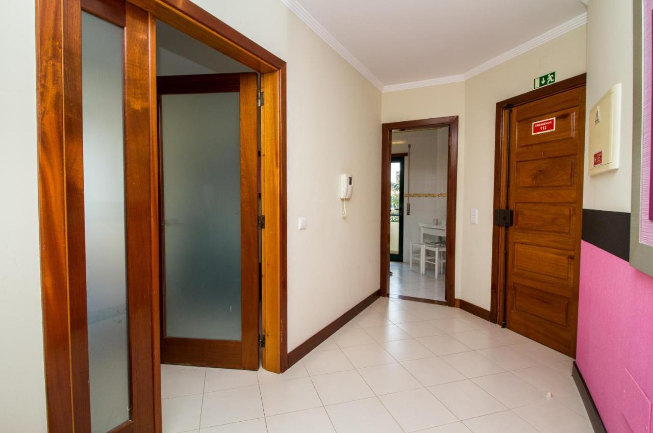 Family Apartment - Pool And Garden & Playground & Beach & Албуфейра Екстериор снимка