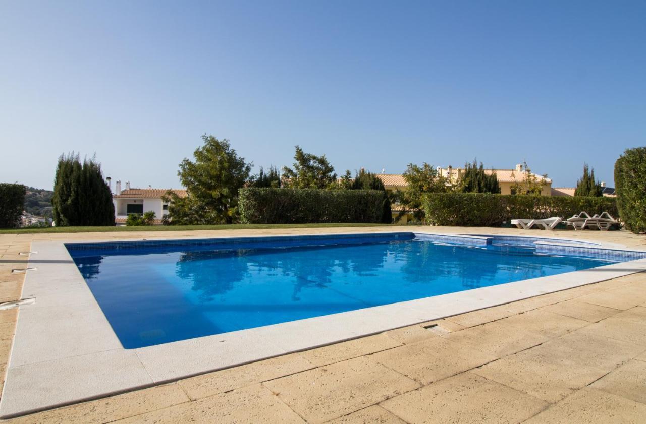 Family Apartment - Pool And Garden & Playground & Beach & Албуфейра Екстериор снимка